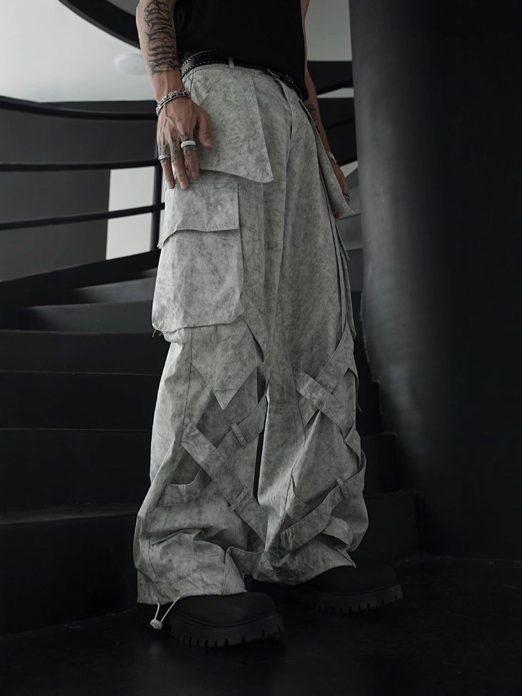 Layered Wide-Leg Cargo Pants in Washed Gray