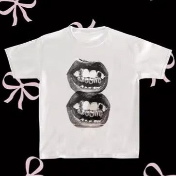 Oversized Graphic Lip Print Tee with Metallic Grill Design